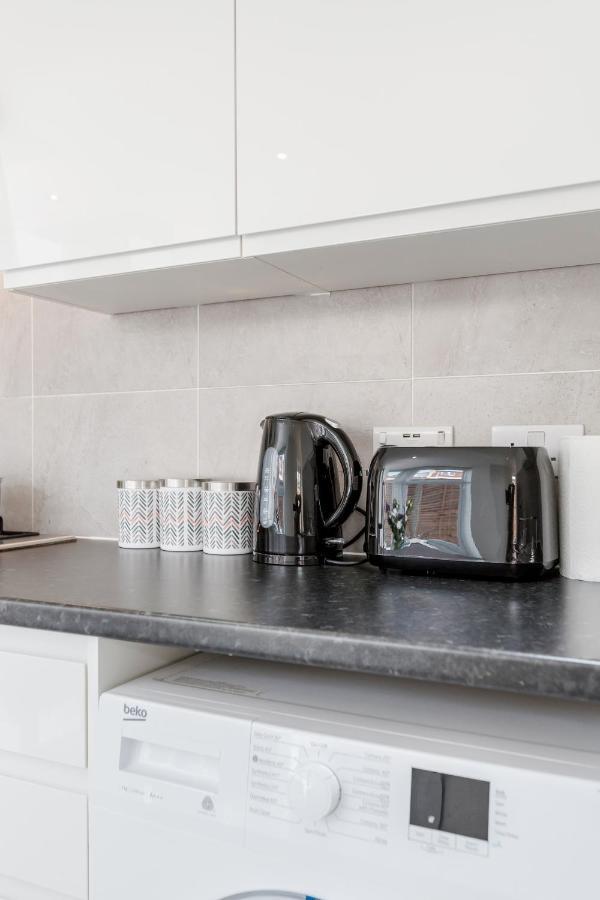 2 Bedroom Serviced Apartment London Luaran gambar