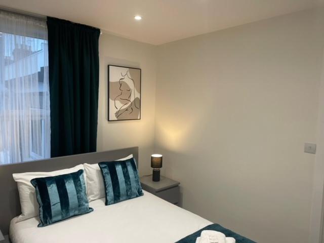 2 Bedroom Serviced Apartment London Luaran gambar