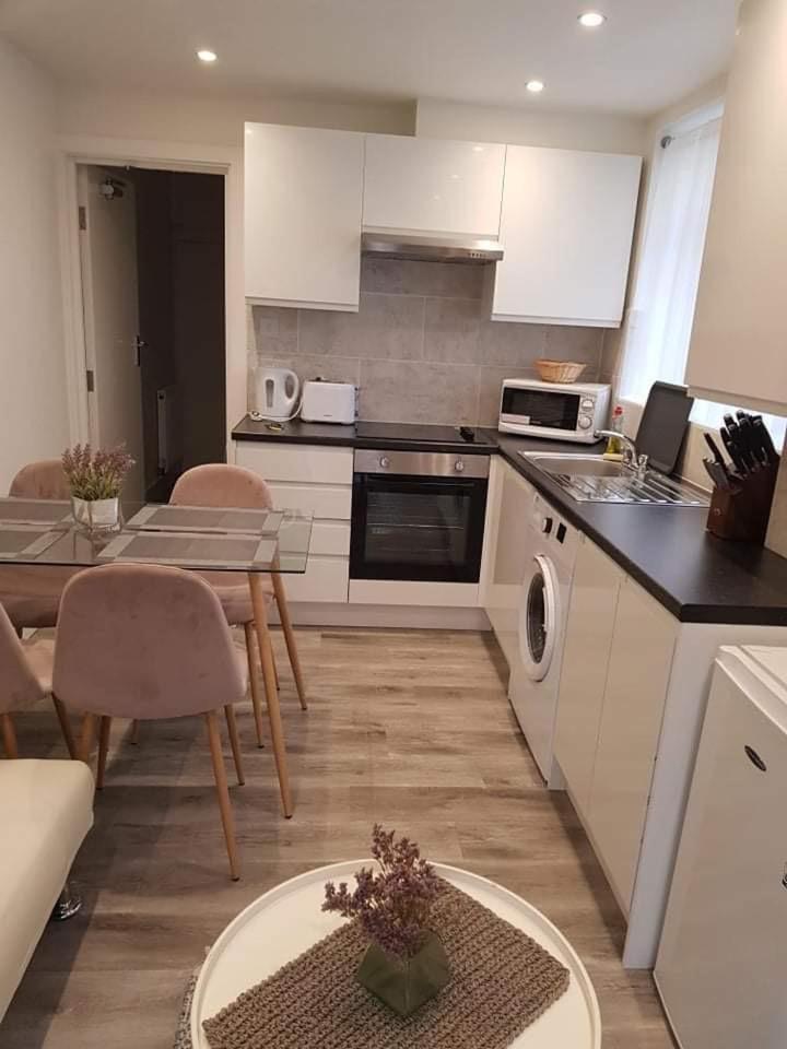 2 Bedroom Serviced Apartment London Luaran gambar